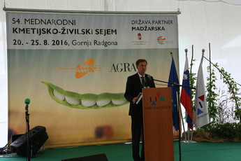 dr. Miro Cerar, predsednik vlade RS<br>(Avtor: Milan Skledar)