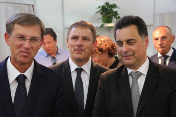 dr. Miro Cerar, predsednik Vlade RS, Peter Vrisk, predsednik ZZS, Mitja Bervar, predsednik Državnega sveta RS<br>(Avtor: Milan Skledar)