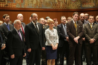 Alojz Kovšca, predsednik Državnega sveta, dr. Aleksandra Pivec, ministrica MKGP, Boštjan Noč, predsednik ČZS na prvi obletnici razglasitve svetovnega dneva čebel, 2018<br>(Avtor: Milan Skledar)