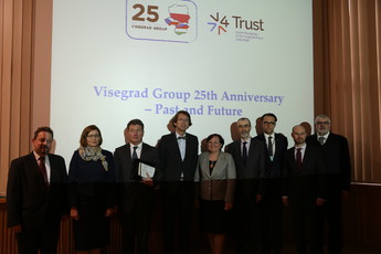 Visegrad Group 25th Anniversary - Past and Future, 25-letnica Višegrajske skupine<br>(Avtor: Milan Skledar)