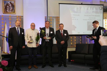 Alojz Kovšca, predsednik DS RS, Matjaž Berger, ravnatelj Anton Podbevšek Teatra, Andrej Bajuk, direktor podjetja Terme Čatež in Alojz Kastelic, župan Občine Trebnje na 27. forumu odličnosti in mojstrstva<br>(Avtor: Milan Skledar)