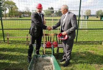 Alojz Kovšca, predsednik Državnega sveta in Alojz Glavač, župan Občine Moravske Toplice na 22. prazniku Občine Moravske toplice v Motvarjevcih<br>(Avtor: Milan Skledar)