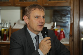 Peter Vrisk, predsednik Zadružne zveze Slovenije na posvetu: Pomen lesarstva in gozdarstva za razvoj Slovenije<br>(Avtor: Milan Skledar)