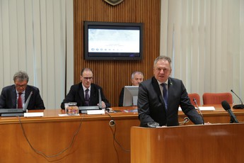 Zdravko Počivalšek, minister za gospodarski razvoj in infrastrukturo<br>(Avtor: Milan Skledar)