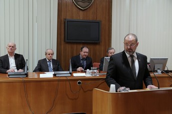 Alojz Kovsca, predsednik DS na posvetu o desetih zahtevah za družbeno odgovornost<br>(Avtor: Milan Skledar)