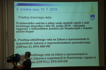 Predlog dnevnega reda 5. izredne seje v Državnem svetu<br>(Avtor: Milan Skledar)