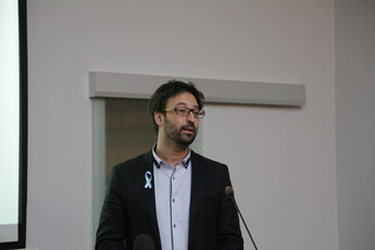 Dr. Matej Gregorič, NIJZ na novinarski konferenci Pravi moški: Kako jedo moški in kako ženske?<br>(Avtor: Milan Skledar)