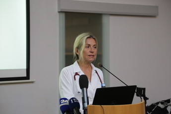 Dr. Nada Rotovnik Kozjek na novinarski konferenci Pravi moški, 2018<br>(Avtor: Milan Skledar)