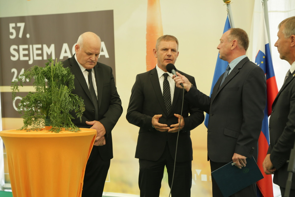 Govor Petra Vriska, predsednika Zadružne zveze Slovenije o razvoju in prihodnosti slovenskega kmetijstva <br>(Avtor: Milan Skledar)