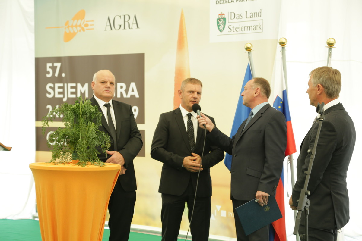 Govor Petra Vriska, predsednika Zadružne zveze Slovenije o razvoju in prihodnosti slovenskega kmetijstva <br>(Avtor: Milan Skledar)