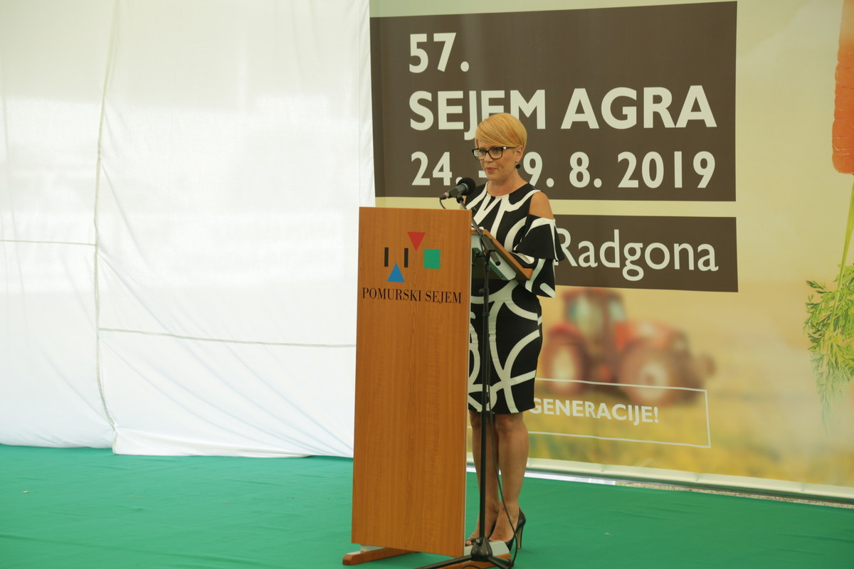 Dr. Aleksandra Pivec, ministrica za kmetijstvo, gozdarstvo in prehrano RS<br>(Avtor: Milan Skledar)