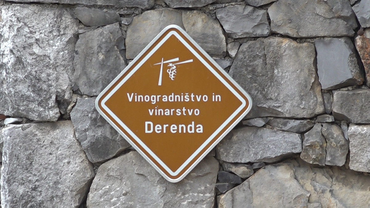 Kmetija DERENDA, Hruševica pri Štanjelu<br>(Avtor: Milan Skledar)