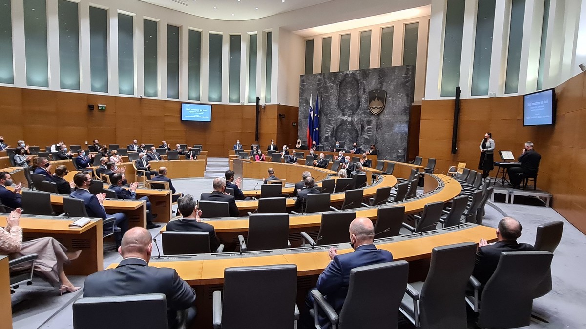 Slavnostna seja Državnega zbora ob dnevu samostojnosti in enotnosti, 23. december 2020<br>(Avtor: Milan Skledar)