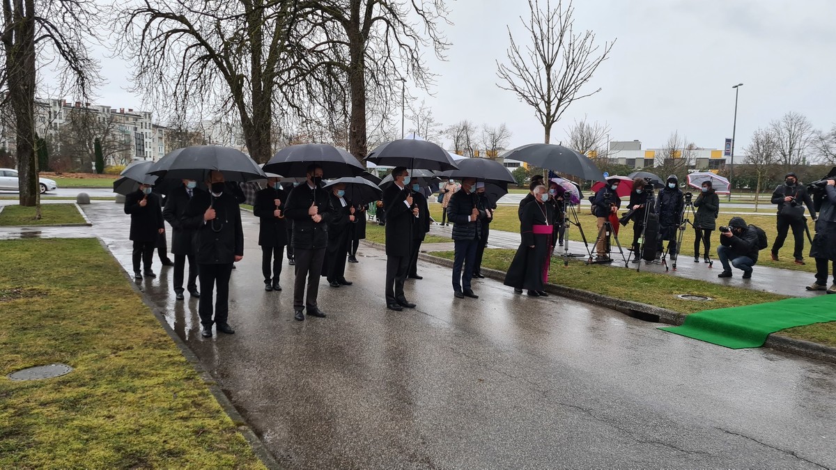 Alojz Kovšca, predsednik Državnega sveta RS na žalni slovesnosti v spomin preminulim v času epidemije Covid-19 na ljubljanskih Žalah<br>(Avtor: Milan Skledar)