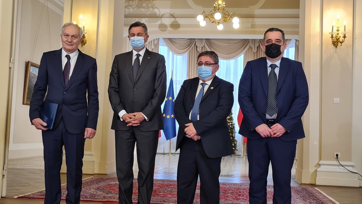 Slovesnost ob vročitvi državnih odlikovanj v predsedniški palači, 2021<br>(Avtor: Milan Skledar)