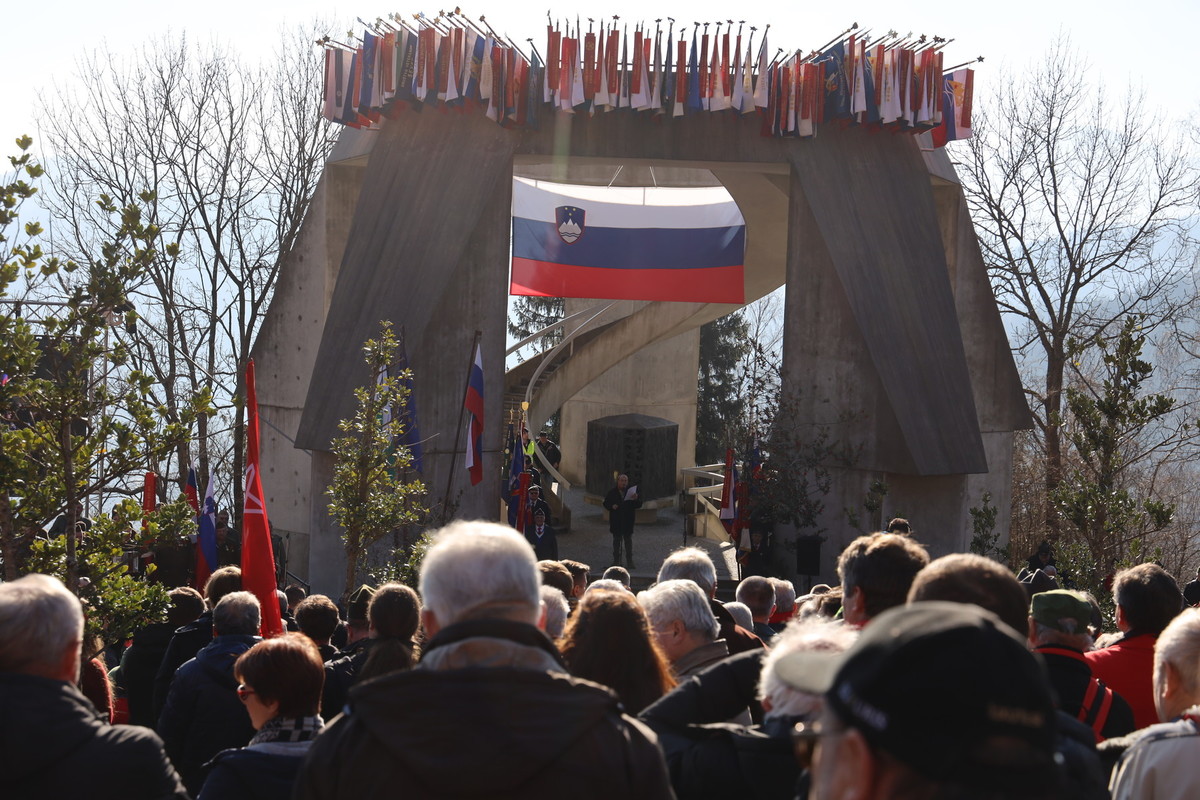  Po stezah partizanske Jelovice - osrednja slovesnost 63. prireditve<br>(Avtor: Milan Skledar)