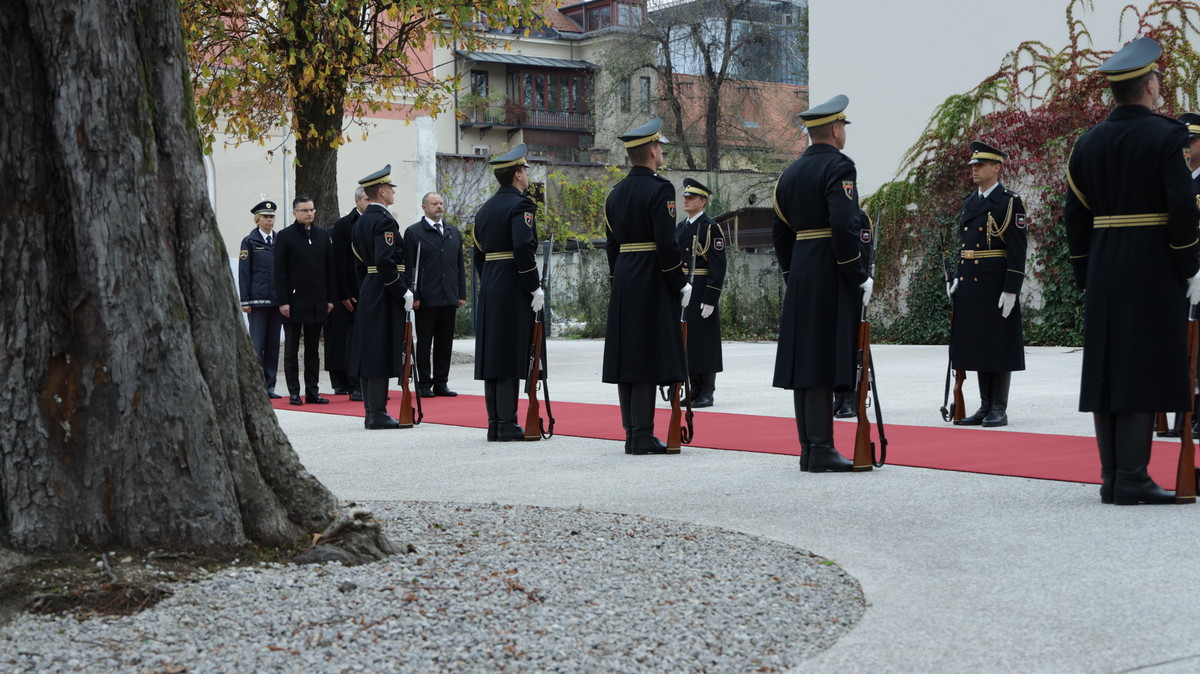  Osrednja spominska slovestnost ob dnevu spomina na mrtve<br>(Avtor: Milan Skledar)