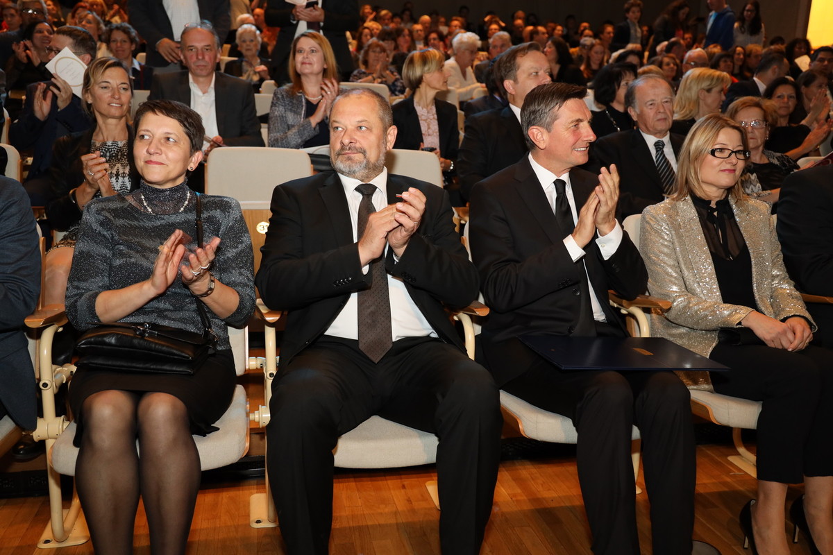 Alojz Kovšca, predsednik DS RS s soprogo, na desni Borut Pahor, predsednik RS<br>(Avtor: Milan Skledar)