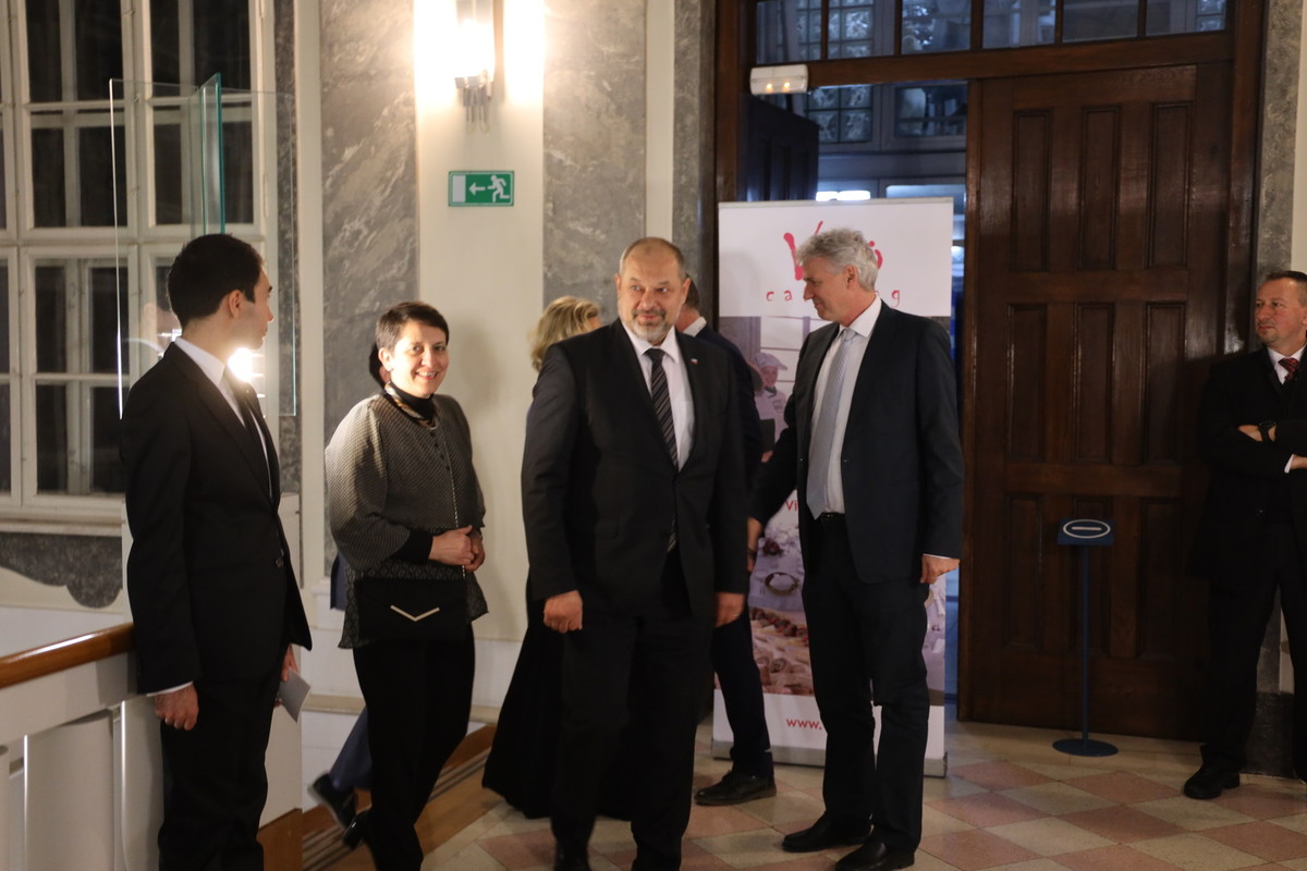 Alojz Kovšca, predsednik DS RS s soprogo, Sprejem ob dnevu državnosti Bolgarije<br>(Avtor: Milan Skledar)