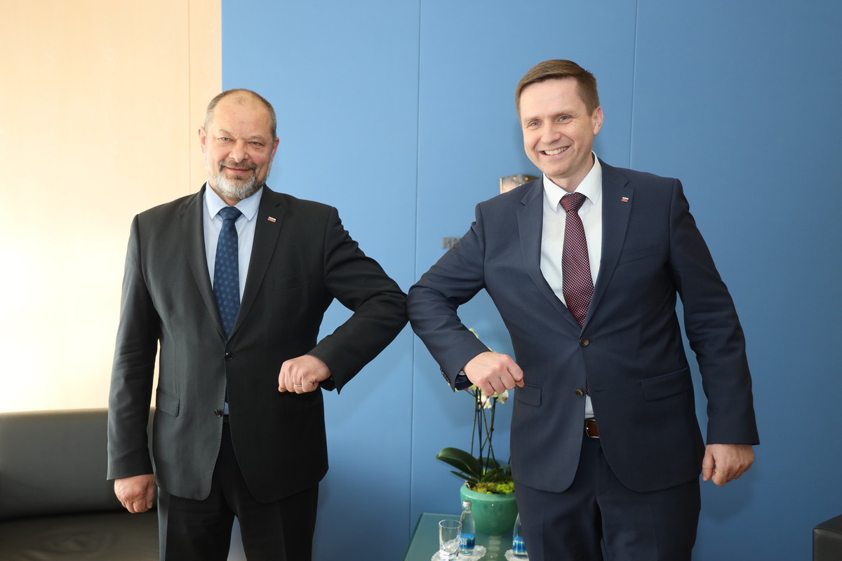 Predsednik Državnega sveta RS Alojz Kovšca in predsednik Državnega zbora RS Igor Zorčič<br>(Avtor: Milan Skledar)