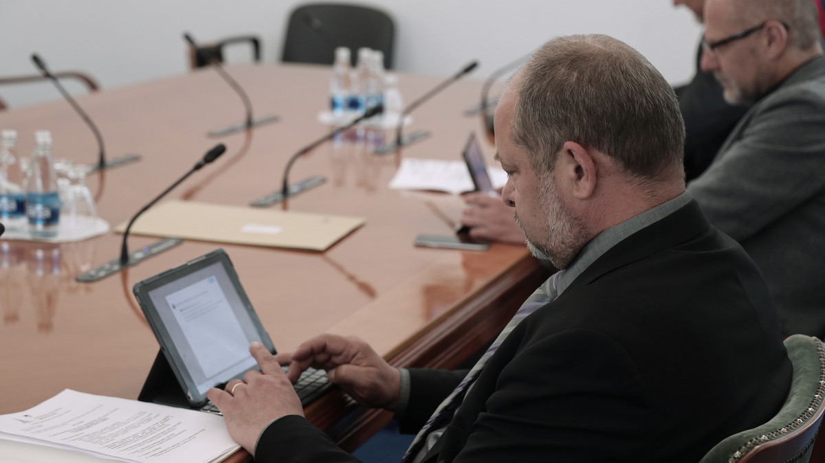 Alojz Kovšca, predsednik Državnega sveta, 35. seja Komisije Državnega sveta za gospodarstvo, obrt, turizem in finance<br>(Avtor: Milan Skledar)