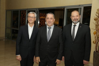 Dr. Jernej Pikalo, minister za izobraževanje, znanost in šport, Damijan Lazar, predsednik ZŠIS-POK in Alojz Kovšca, predsednik Državnega sveta na prireditvi Invalid športnik leta 2018<br>(Avtor: Milan Skledar)