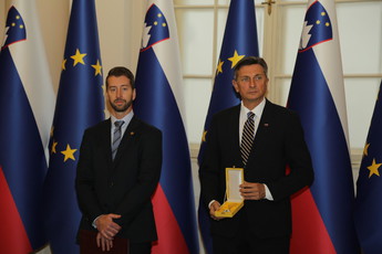 Roman Završek, predsednik Odvetniške zbornice Slovenije, Borut Pahor, predsenik Republike Slovenije na podelitvi odlikovanja predsednika Republike Slovenije Odvetniški zbornici Slovenije <br>(Avtor: Milan Skledar)