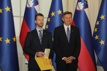 Roman Završek, predsednik Odvetniške zbornice Slovenije, Borut Pahor, predsenik Republike Slovenije na podelitvi odlikovanja predsednika Republike Slovenije Odvetniški zbornici Slovenije <br>(Avtor: Milan Skledar)