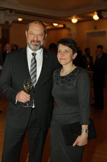 Alojz Kovšca, predsednik Državnega sveta RS s soprogo Stanko Kajfež Bogataj na sprejemu v hotelu Union v počastitev rojstnega dne kralja Japonske<br>(Avtor: Milan Skledar)