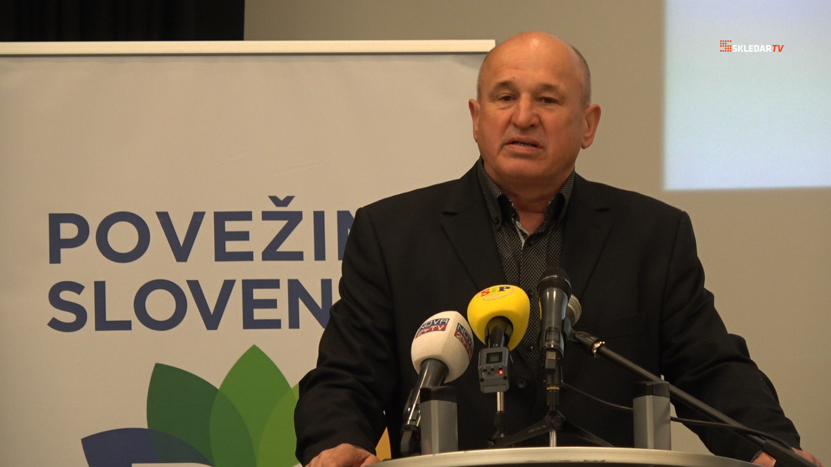  Milan Mikl, podpredsednik, Nova ljudska stranka. Prihaja čas tistih, ki povezujejo. Srečanje gibanja Povežimo Slovenijo, ki gradi na povezovanju, dialogu in sodelovanju, je v ponedeljek, 28. februarja 2022, potekalo v Dornavi, ki leži na Ptujskem polju.<br>(Avtor: Milan Skledar)