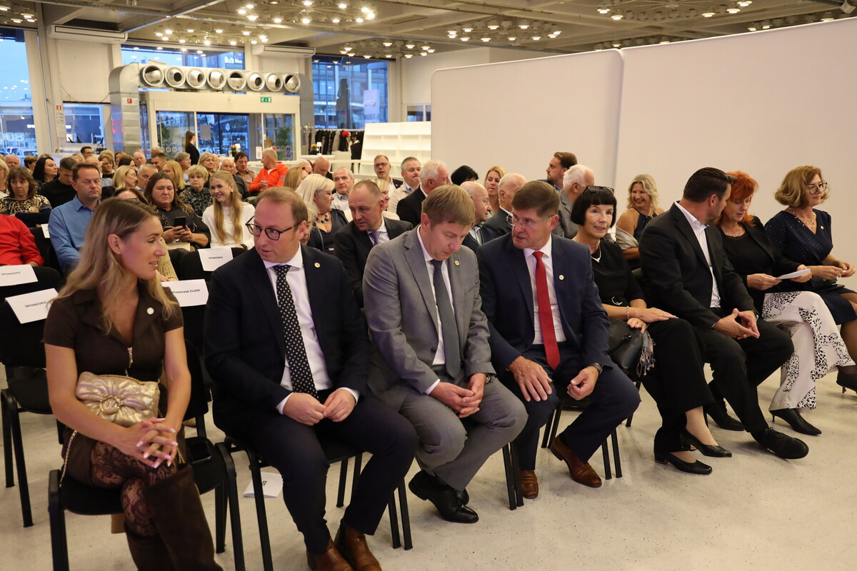 50-letnica Območne obrtno-podjetniške zbornice Ljubljana Bežigrad<br>(Avtor: Milan Skledar)
