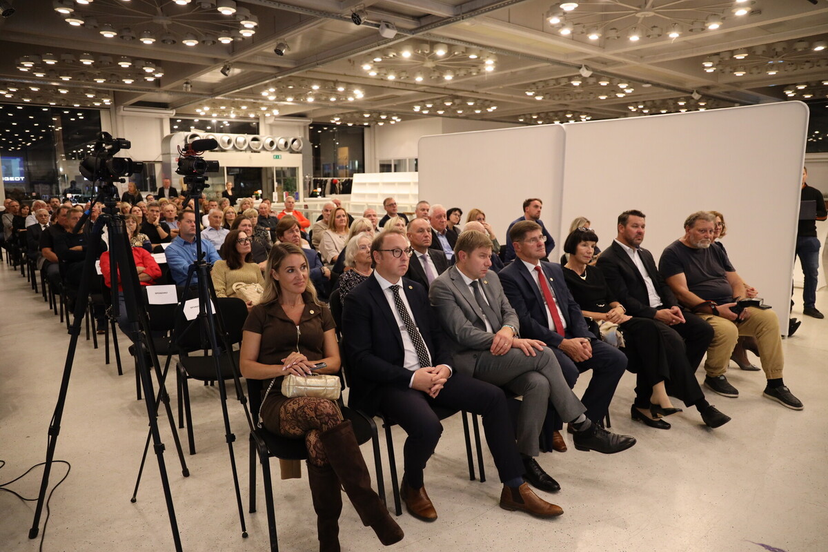 50-letnica Območne obrtno-podjetniške zbornice Ljubljana Bežigrad<br>(Avtor: Milan Skledar)