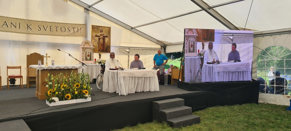 Poklicani k svetosti , Duhovni seminar z duhovnikom p. Jamesom Manjackalom, Kureščk, 9. 8. 2025