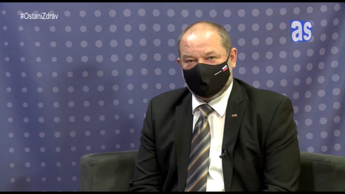 Alojz Kovšca, predsednik DS na pogovorni oddaji Klepetalnica na Tv AS<br>(Avtor: Milan Skledar)