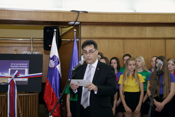 Filatelistična razstava ob 25-letnici samostojne Slovenije