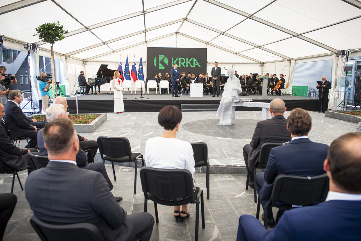 Predsednik Državnega sveta Alojz Kovšca se je udeležil slovesne akademije ob 50-letnici Krkinih nagrad<br>(Avtor: Bor Slana/STA)