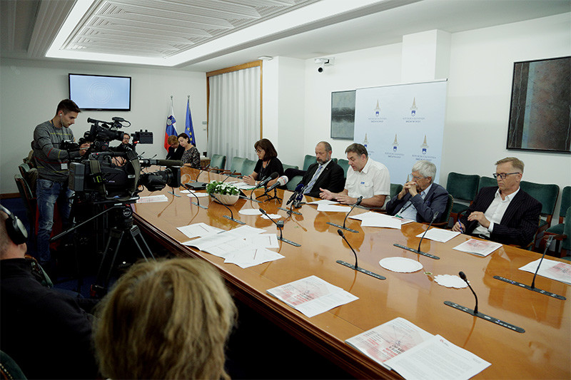 Novinarska konferenca Združenja frank in Državnega sveta RS, 6. 9. 2019 <br>(Avtor: Milan Skledar)