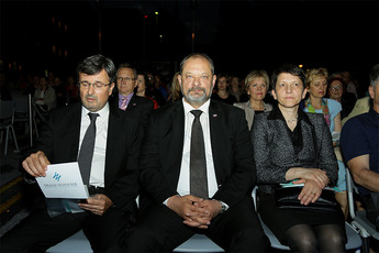 Janoš Kern, direktor Imago Sloveniae in državni svetnik in Alojz Kovšca, predsednik Državnega sveta s soprogo Stanko Kajfež Kovšca<br>(Avtor: Milan Skledar)