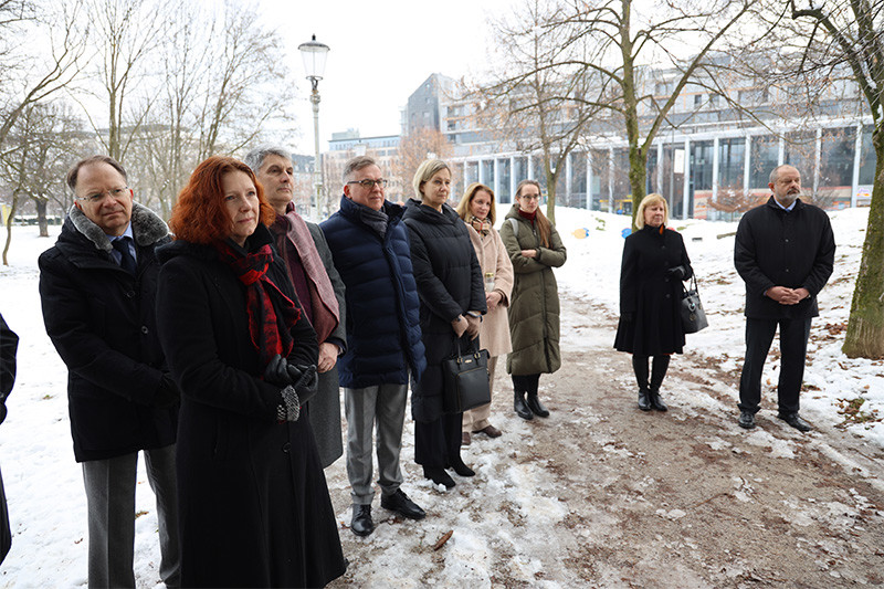 Slovesnost ob 10. obletnici smrti Václava Havla,  češkega politika, pisatelja in dramatika <br>(Avtor: Milan Skledar)