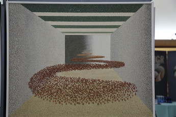 Razstava slik iz peska v Državnem svetu<br>(Avtor: Milan Skledar)