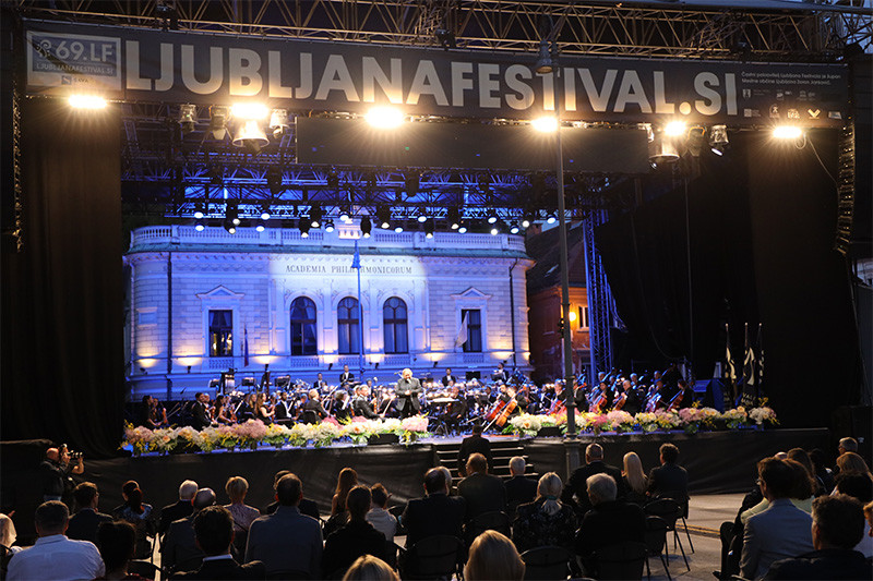 Državni svetnik Dejan Crnek, ki je podžupan MO Ljubljana, na odprtju Festivala Ljubljana<br>(Avtor: Milan Skledar)
