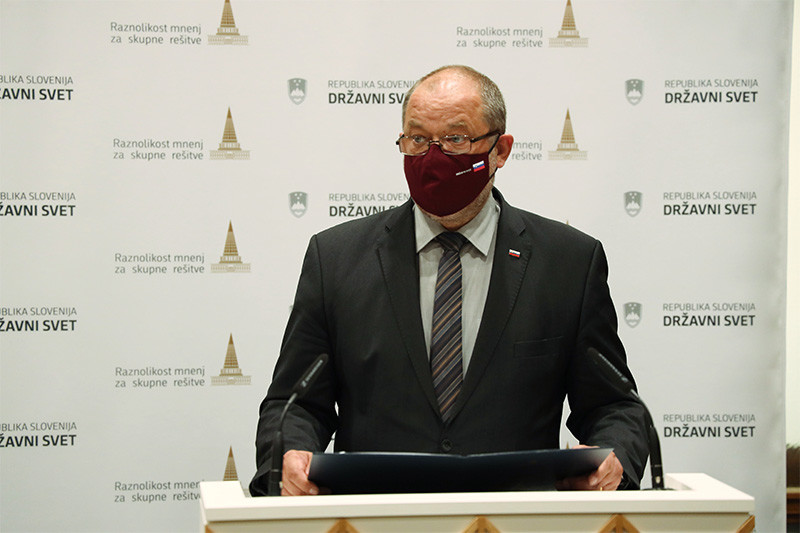 Alojz Kovšca, predsedn ik Državnega sveta RS. Podelitev plaket najzaslužnejšim prostovoljkam in prostovoljcem za leto 2020<br>(Avtor: Milan Skledar)