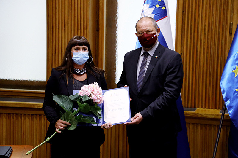 Dajana Baša,  prejemnica plakete najzaslužnejšim prostovoljkam in prostovoljcem za leto 2020. Podelitev plaket najzaslužnejšim prostovoljkam in prostovoljcem za leto 2020<br>(Avtor: Milan Skledar)