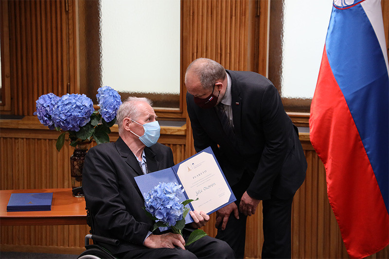 Podelitev plaket najzaslužnejšim prostovoljkam in prostovoljcem za leto 2020<br>(Avtor: Milan Skledar)