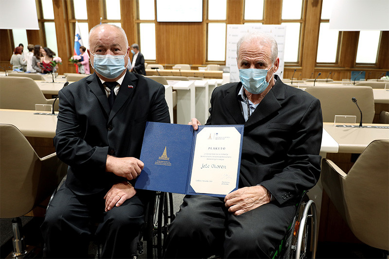 Podelitev plaket najzaslužnejšim prostovoljkam in prostovoljcem za leto 2020<br>(Avtor: Milan Skledar)