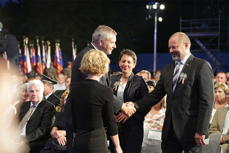 Alojz Kovšca, predsednik DS s soprogo Stanko in mag. Dejan Židan, predsednik DZ s soprogo<br>(Avtor: Milan Skledar)