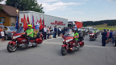 Otvoritvena parada <br>(Avtor: Milan Skledar)