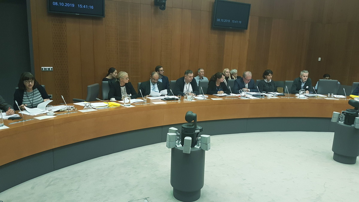 Alojz Kovšca, predcsednik Državnega sveta RS in Matjaž Sušnik, predsednik Združenja Frank na 14. seji odbora Državnega zbora za finance<br>(Avtor: Milan Skledar)