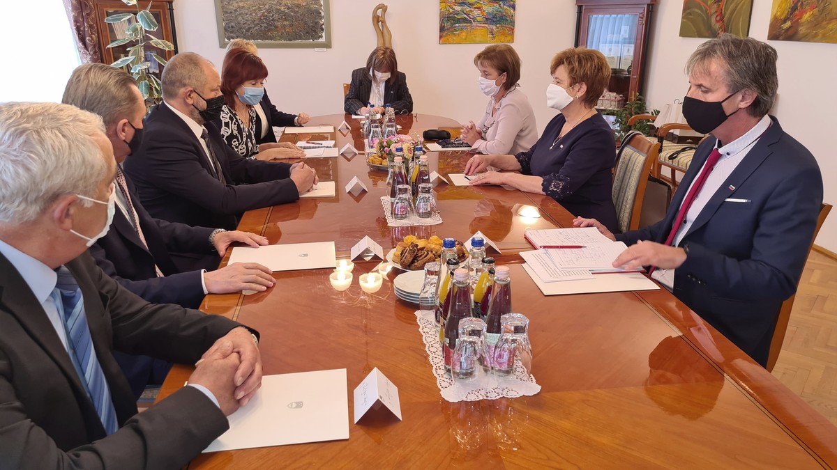 Delovni obisk delegacije Državnega sveta v Porabju<br>(Avtor: Milan Skledar)