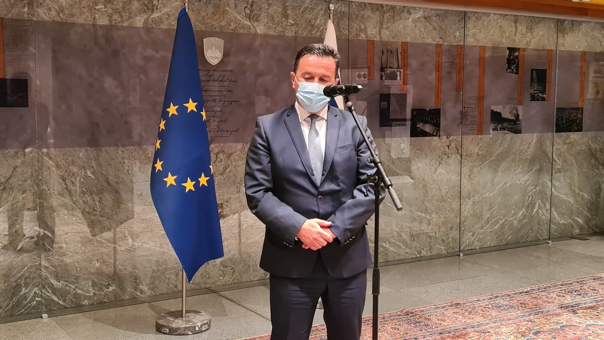 Bojan Kekec, predsednik Komisije za mednarodne odnose in evropske zadeve v Državnem svetu. Srečanje s prvo podpredsednico Evropskega parlamenta<br>(Avtor: Milan Skledar)